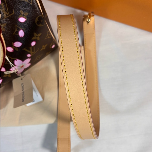 New Louis Vuitton TM Speedy Bandouliere Cherry Blossoms SOLD - Picture 6 of 16